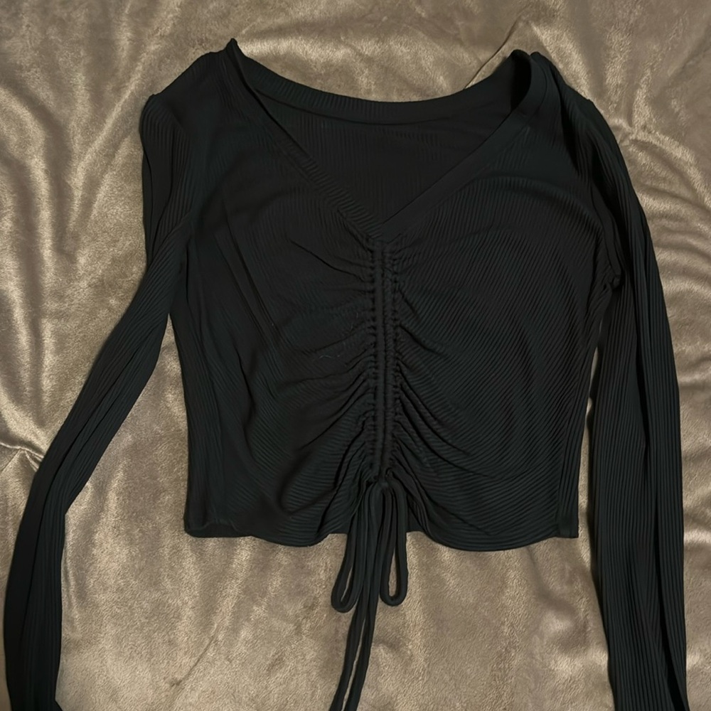 Long sleeve black alo shirt